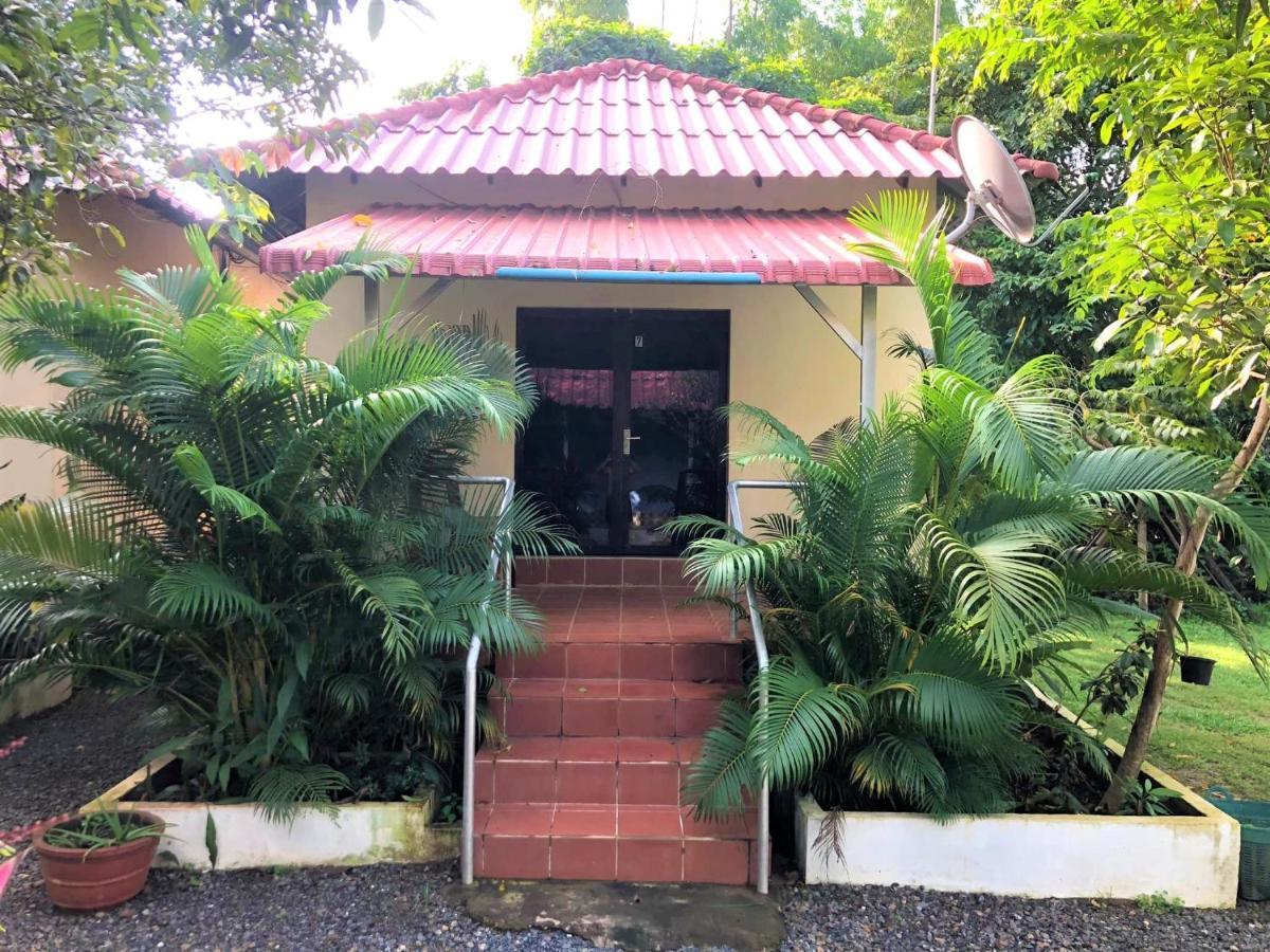Green Mango Bungalows Kampot Exterior photo