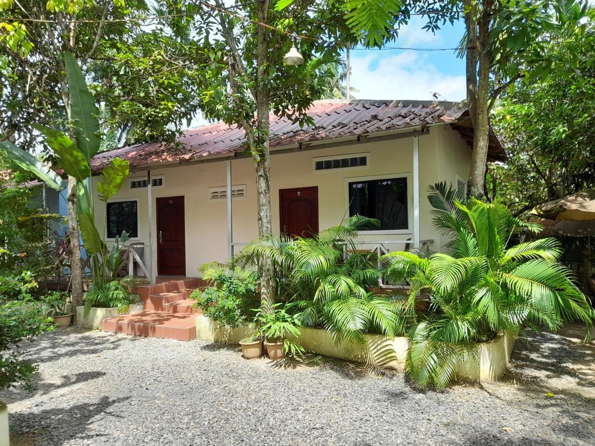 Green Mango Bungalows Kampot Exterior photo