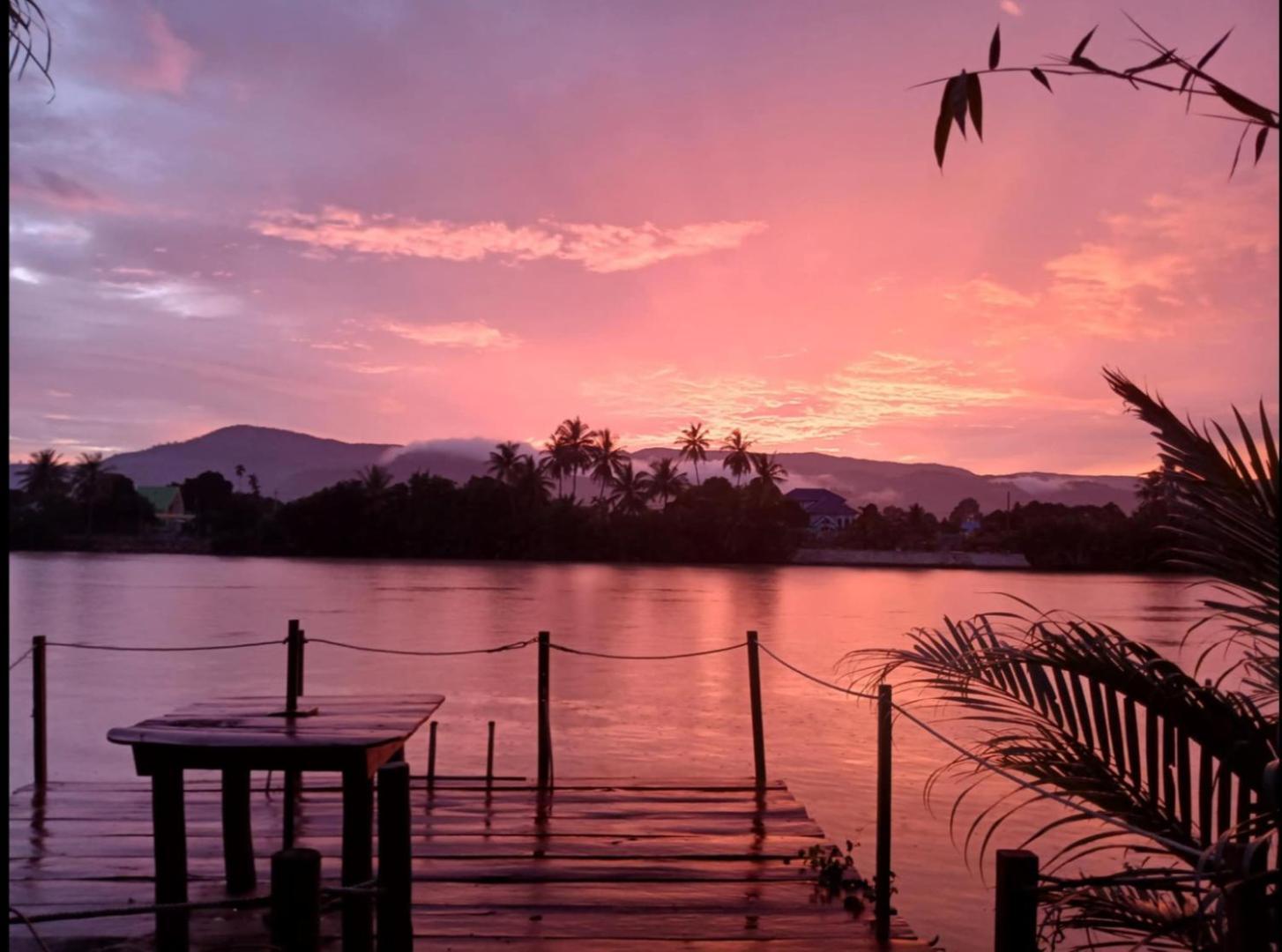 Green Mango Bungalows Kampot Exterior photo