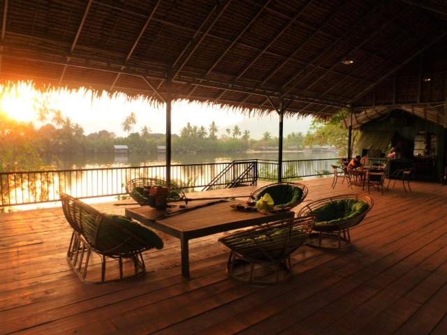 Green Mango Bungalows Kampot Exterior photo